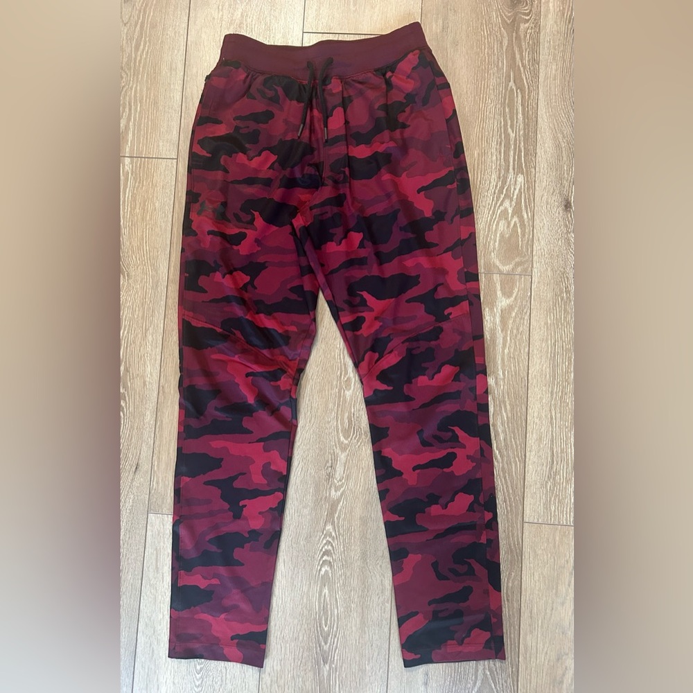Under Armour Kids Maroon and Black Camo Bottoms